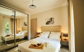 Marble Shine Apartment Near The City Center By Binobi!